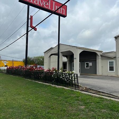 Travel Inn Lackland Sea World Сан Антонио Екстериор снимка