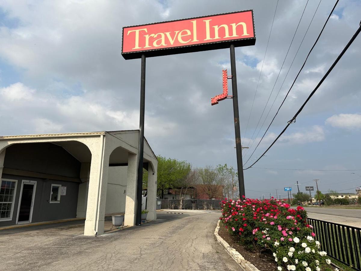 Travel Inn Lackland Sea World Сан Антонио Екстериор снимка